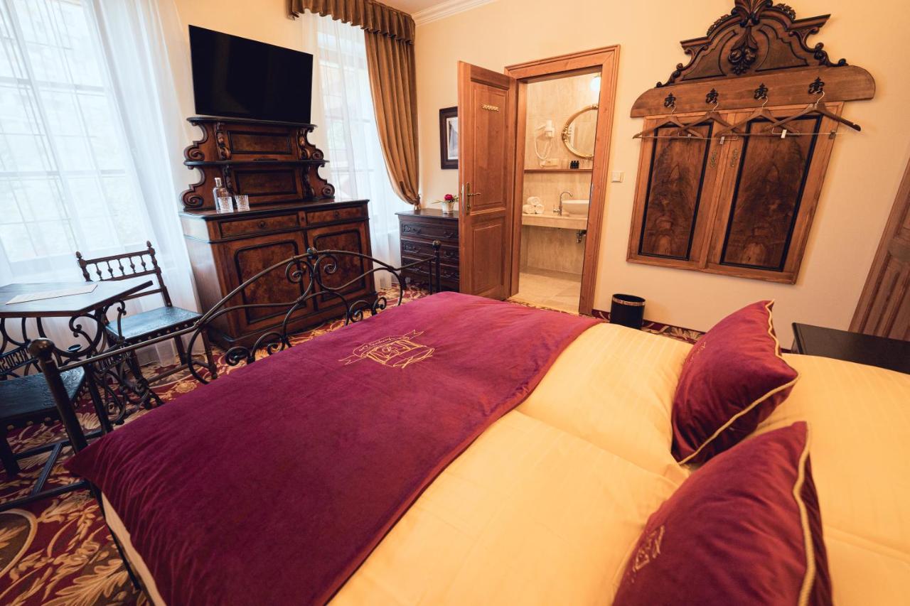 Svatojansky Dvur 4* Praga